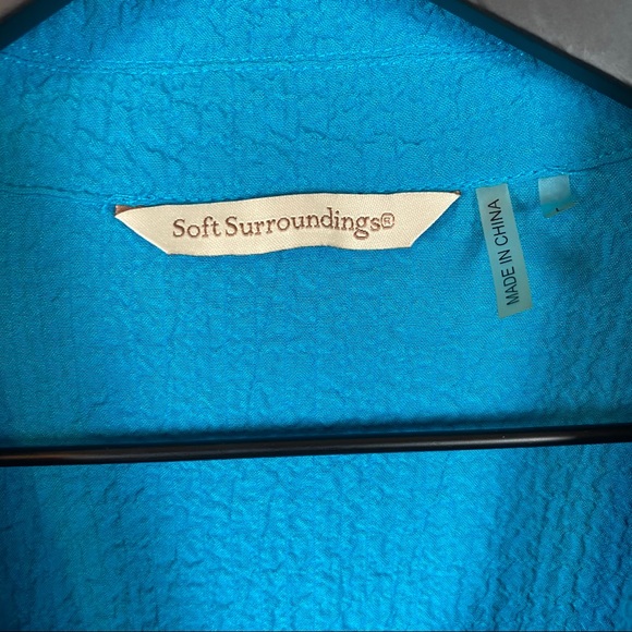 Soft Surroundings  Blue Top button up size Large - Picture 4 of 6
